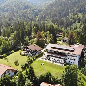 https://ferienwohnungen-maria-theresia.com-bavaria.com